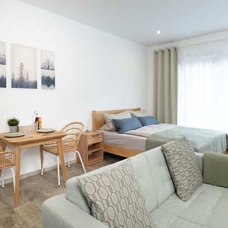 Apart4Me Scandi Apartment Geislingen Zentral Mit Parkplatz ไกส์ลิงเงน อัน แดร์ชไตเกอ ภายนอก รูปภาพ