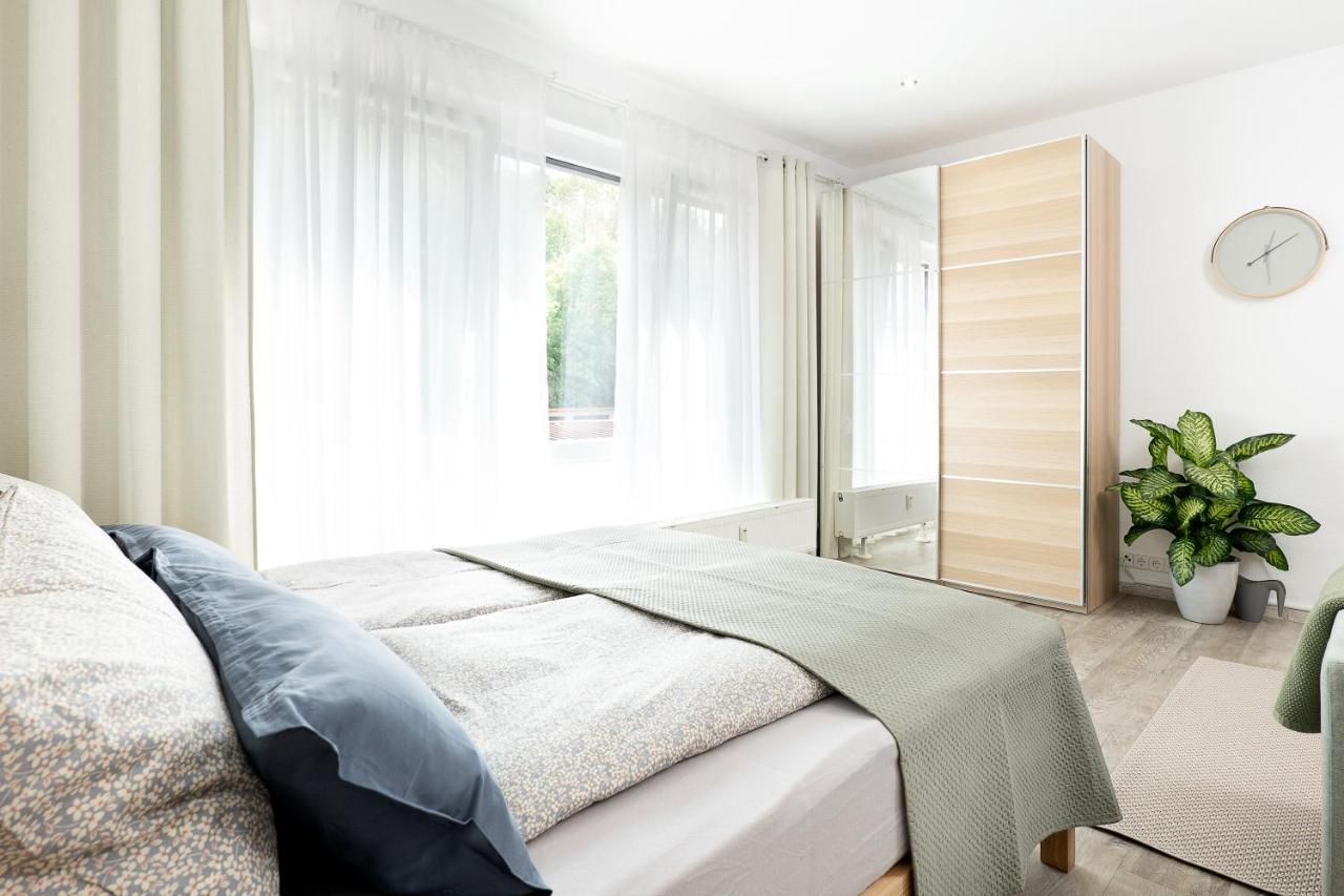 Apart4Me Scandi Apartment Geislingen Zentral Mit Parkplatz ไกส์ลิงเงน อัน แดร์ชไตเกอ ภายนอก รูปภาพ