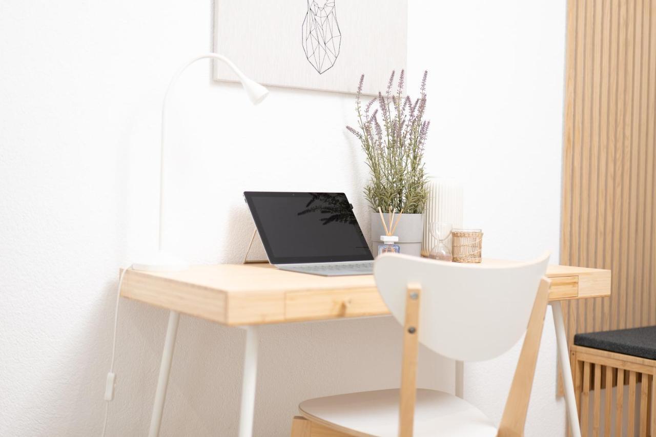 Apart4Me Scandi Apartment Geislingen Zentral Mit Parkplatz ไกส์ลิงเงน อัน แดร์ชไตเกอ ภายนอก รูปภาพ